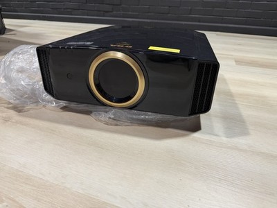 JVC DLA-rs540k Home Theater projector - THX 3D and ISF Certified D-ILA - 4K HDR