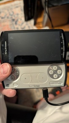 Sony Ericsson XPERIA PLAY R800i Android Black   (Touch Screen Not Working)
