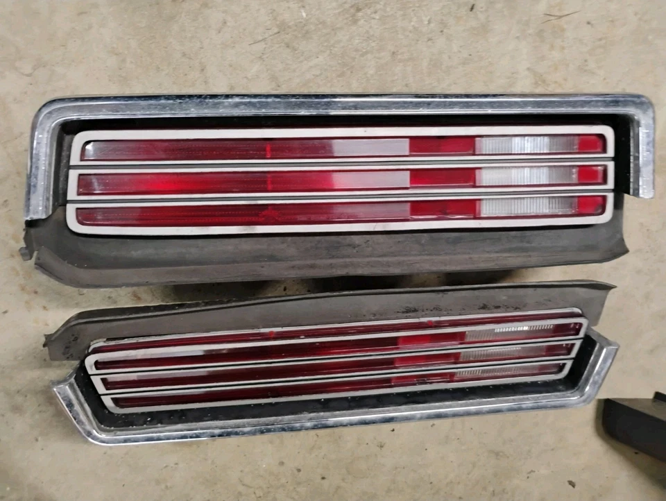 Задний левый комплект задних фонарей со стороны водителя/пассажира 1974-1977 PLYMOUTH GRAN FURY от оригинального производителя - Изображение 3 из 4