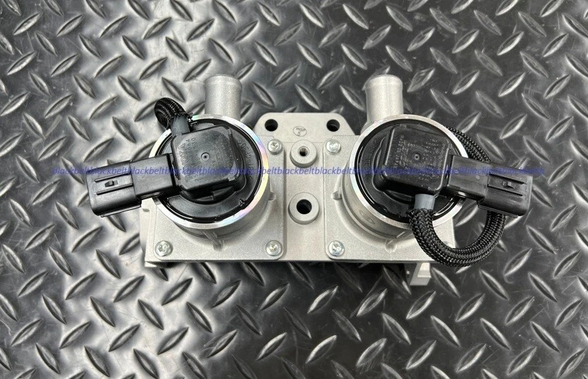 Válvula de control de aire eléctrica genuina Toyota LEXUS LX570 URJ201 25701-38064 JDM OEM Foto 4 de 4