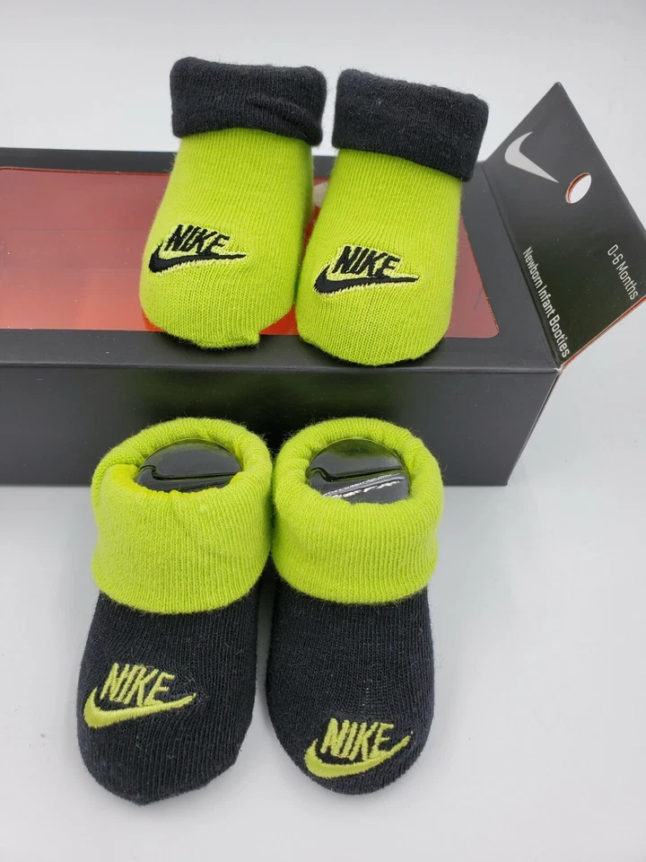 2 pares de botines Nike para bebés niños, talla 0-6 meses, negros, verdes, regalo de ducha, B23  Foto 2 de 2