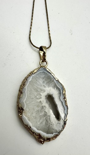 Gray Druzy Agate Crystal Slice Pendant Gold Tone Vintage - Picture 5 of 9