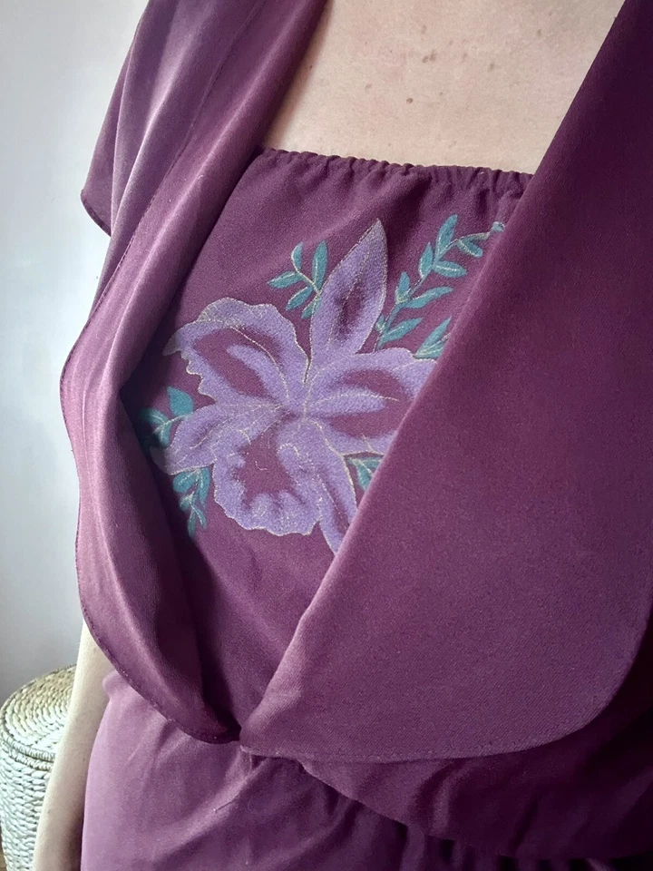 Vestido informal vintage años 70 ciruela púrpura floral hippie boho discoteca S M Foto 2 de 4