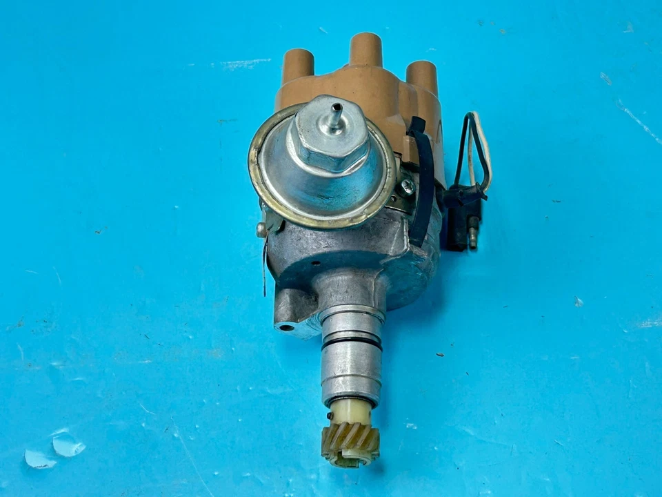 Dodge D100 D150 D200 D250 D300 Conjunto Distribuidor 3874929 Nuevo de Lote Antiguo Foto 2 de 4