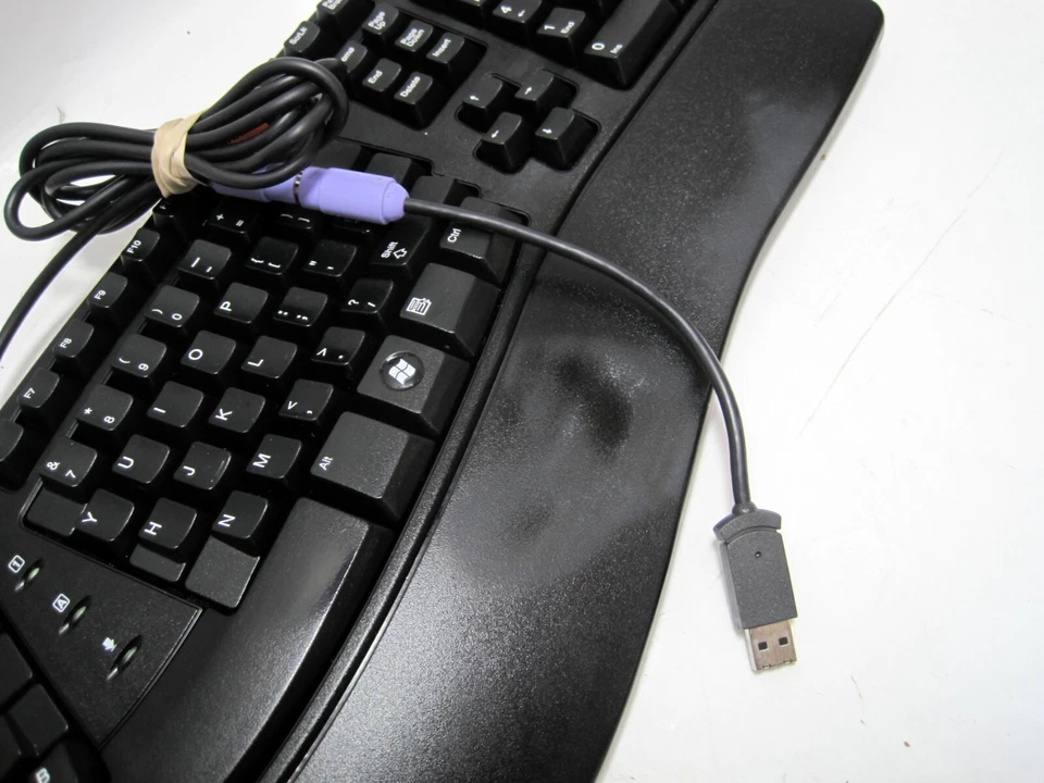 Microsoft Natural Keyboard Elite USB/PS2- Rare Black - Image 4 of 4