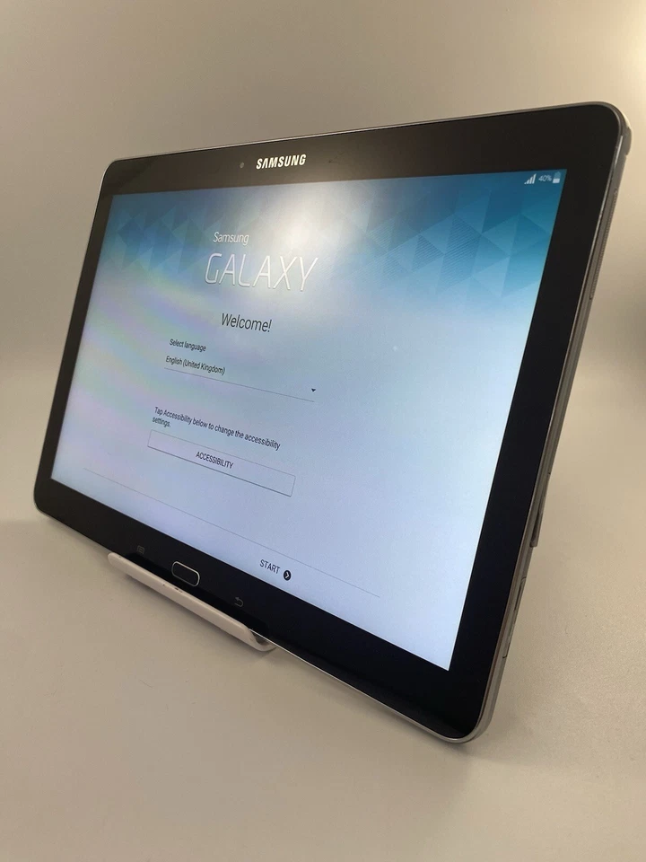 Samsung Galaxy Tab 10.1 P7500 White Unlocked 16GB 3MP Unlocked Android Tablet - Image 4 of 4