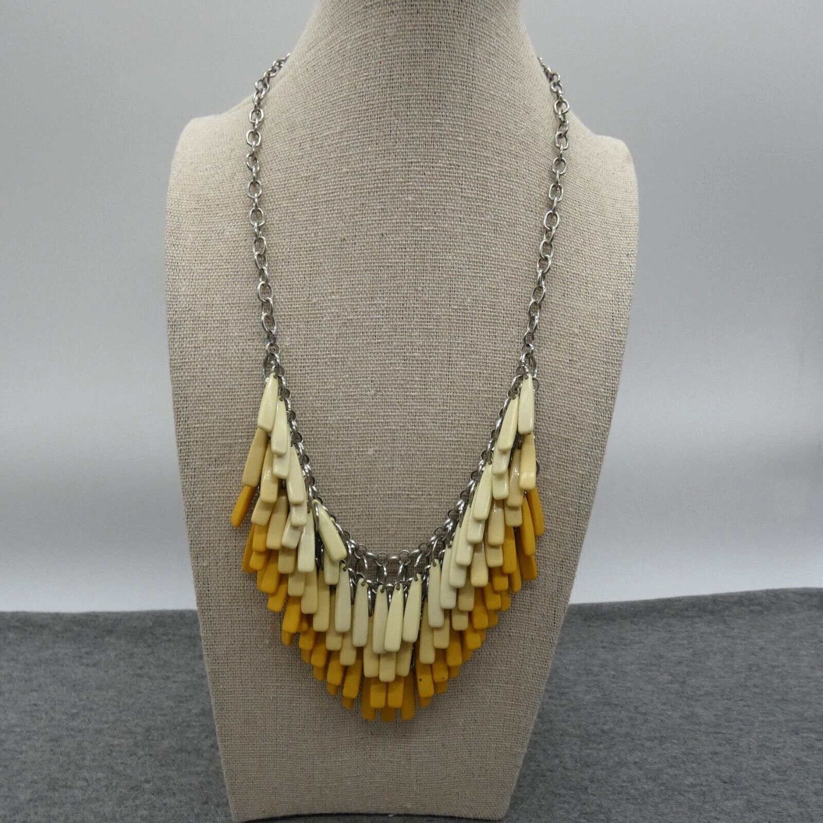 OFF WHITE Collana Bavaglino Perline Off Bianco Giallo Arancione Multistrato Argento Catena Moda