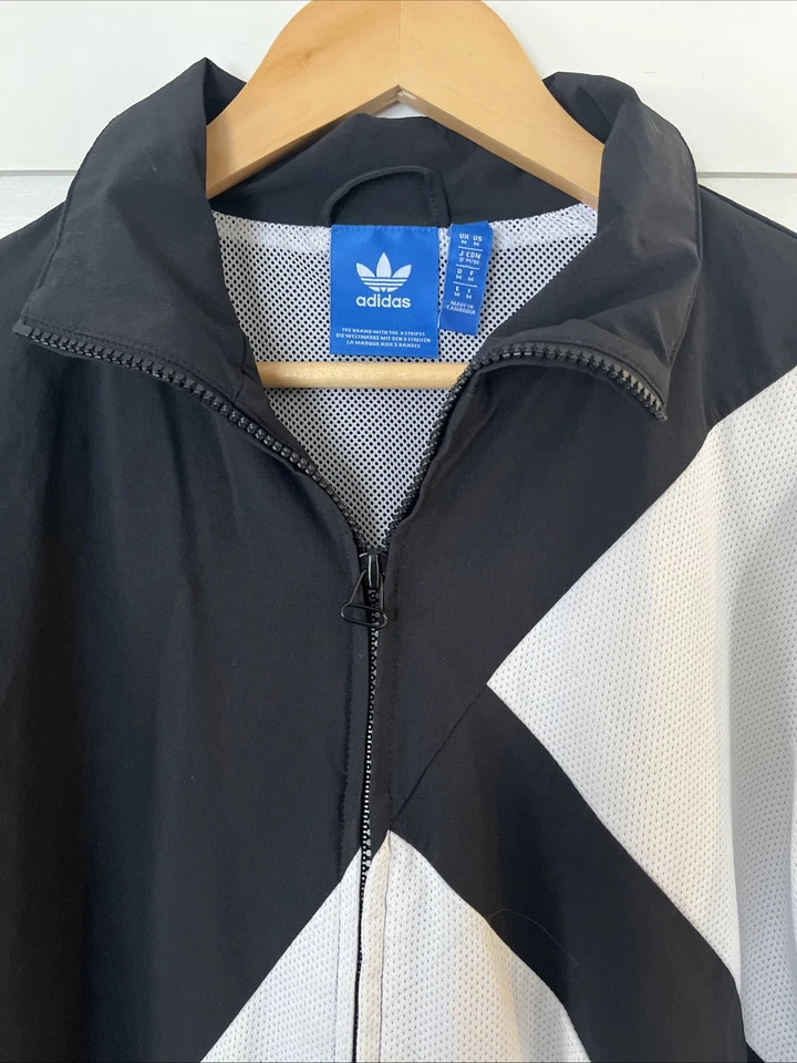 Jaqueta Adidas Originals Berlin Bold Track Preta Branca Logotipo 3 Listras - Masculina Tamanho M - Imagem 2 de 4