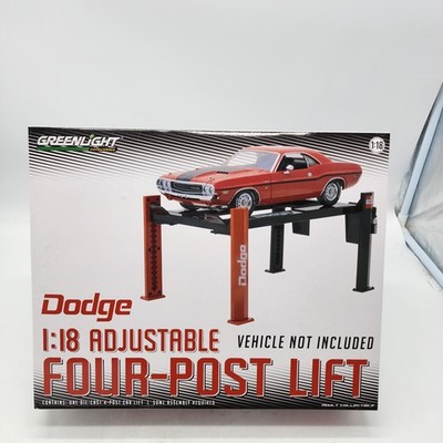 Greenlight 1:18 DODGE Adjustable Four-Post Lift Ramp Garage Accessory