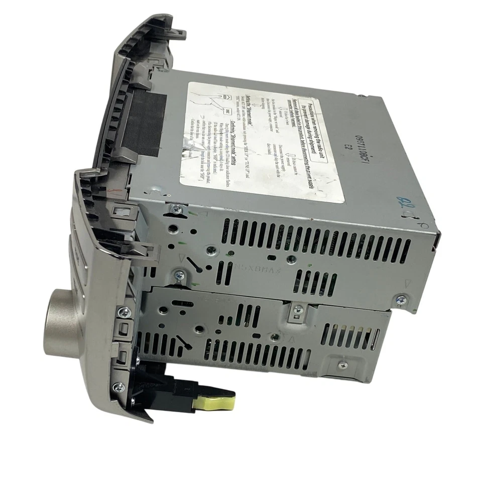 2004-2008 Lexus RX330 RX400H Radio Cassette AM-FM CD Player OEM 86120-48180 - Image 3 of 4