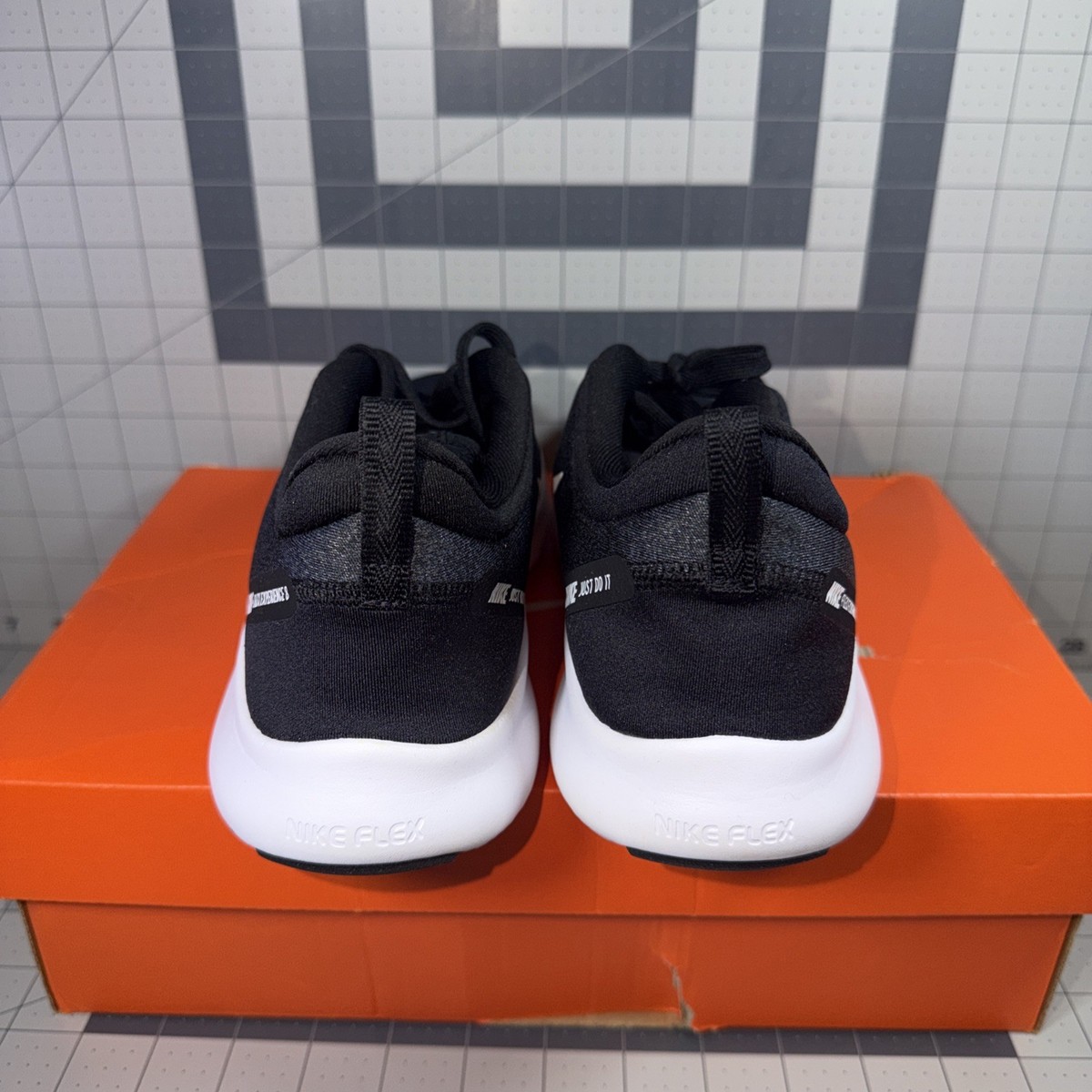 nike flex experience 8 beige