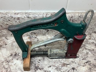 Vintage Fletcher #1 diamond point glazier point driver