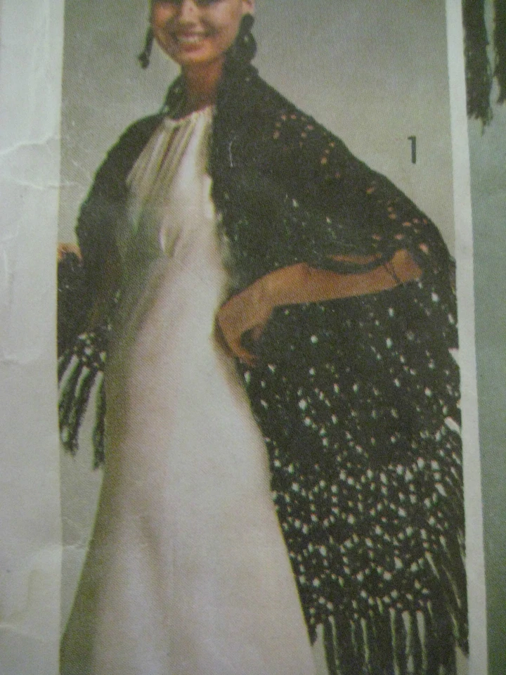 Vintage Simplicity 5660 CROCHETED SHAWL Sewing Pattern Women Crochet One Size - Image 3 of 4