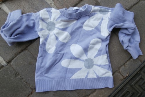 GAP Kids Girls Purple Crew Neck Sweater knit pullover white flowers Small - Picture 2 of 3