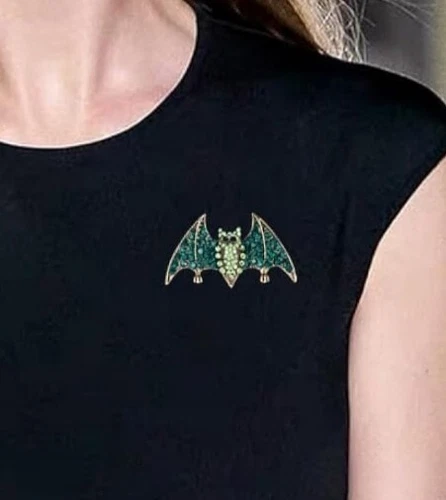 SILVER BAT BLACK RHINESTONE PIN BROOCH~HALLOWEEN COSTUME ACCESSORY~WICKED WITCH - Picture 6 of 15