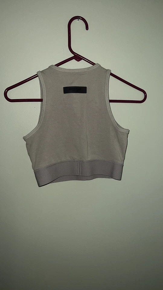 Top corto Essential Foto 3 de 4