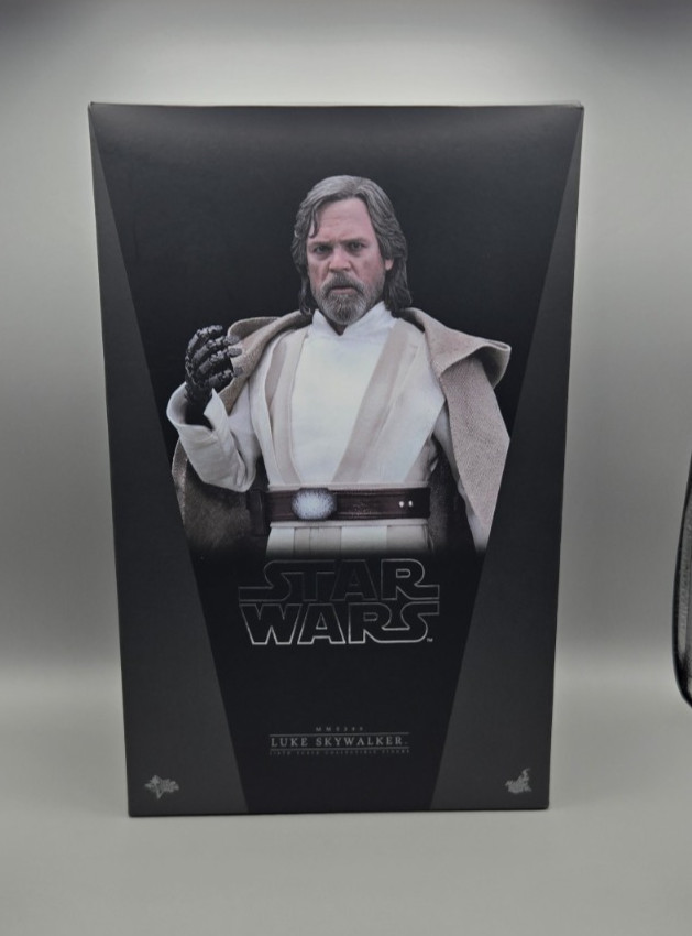 Hot Toys Star Wars Luke Skywalker MMS390 Complete In Box