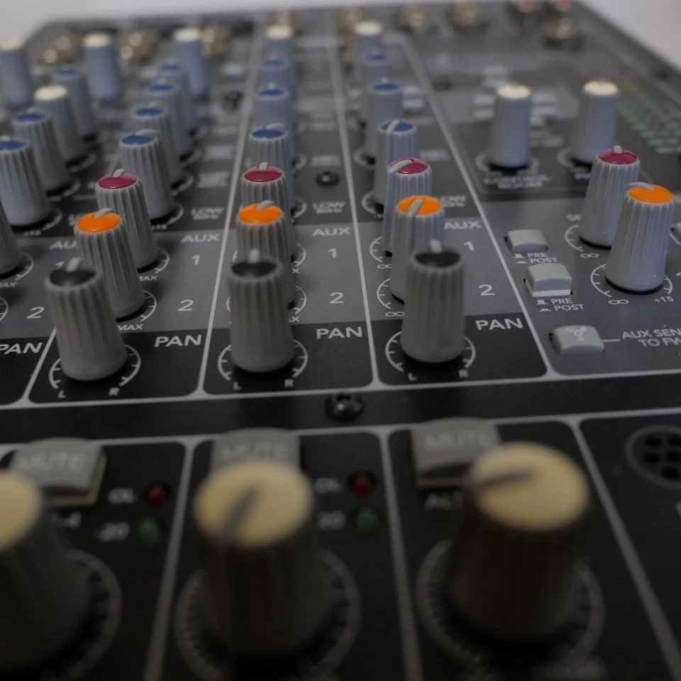 Mackie Onyx 820i Analog Mixer 8 Channel FireWire Interface Excellent from Japan - Image 3 of 4