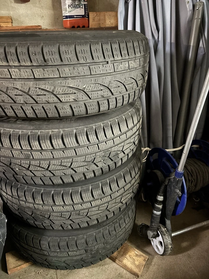 4 Winterreifen Auf Schwarzen Alufelgen 225/65/R17 Gut Erhalten - Bild 2 von 3