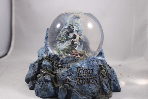 NECA Lord Of The Rings GOLLUM Line Cinema Snow Globe Smeagol Frodo 2002