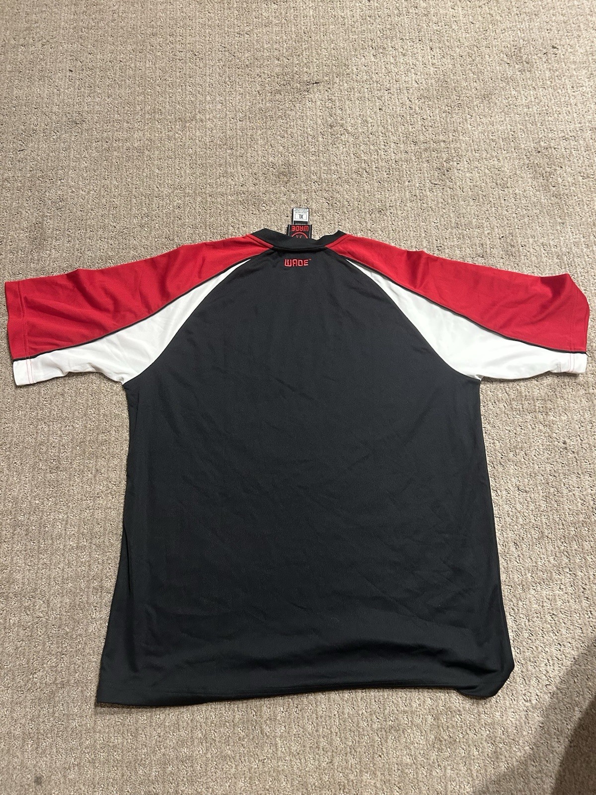 Dwayne Wade T-shirt Size XL  Converse Basketball Heat NBA Sports Polyester thumbnail 2