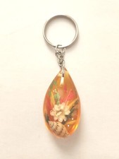 Cute Floral and Seashell Resin Keychain - Golden Water Droplet