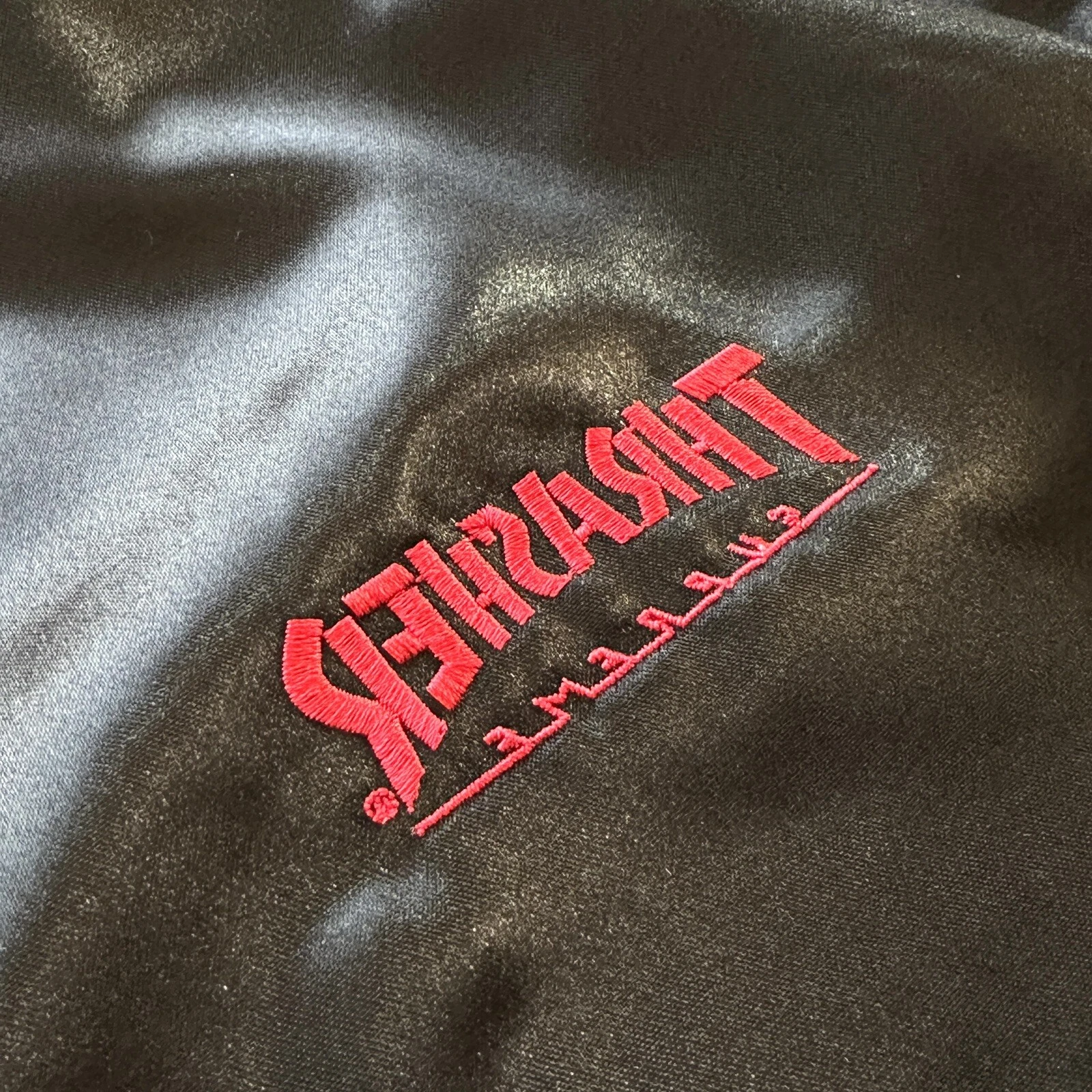 Giacca con cappuccio 100% autentica Supreme Trasher FW21 SCATOLA logo XL maglietta da skateboard