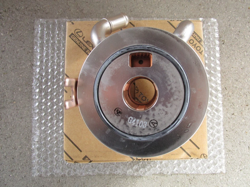 95-98 TOYOTA T100 3.4L V6 5VZ-FE ENFRIADOR DE ACEITE DE MOTOR FABRICANTE ORIGINAL NUEVO Foto 3 de 4