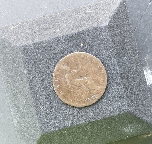 highly circulated 1893 half penny queen Victoria aged head - Picture 3 of 3
