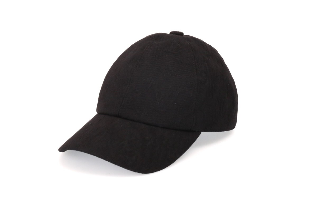 7479/ LOUIS VUITTON Monogram Essential Cap M76584 BLACK 58cm