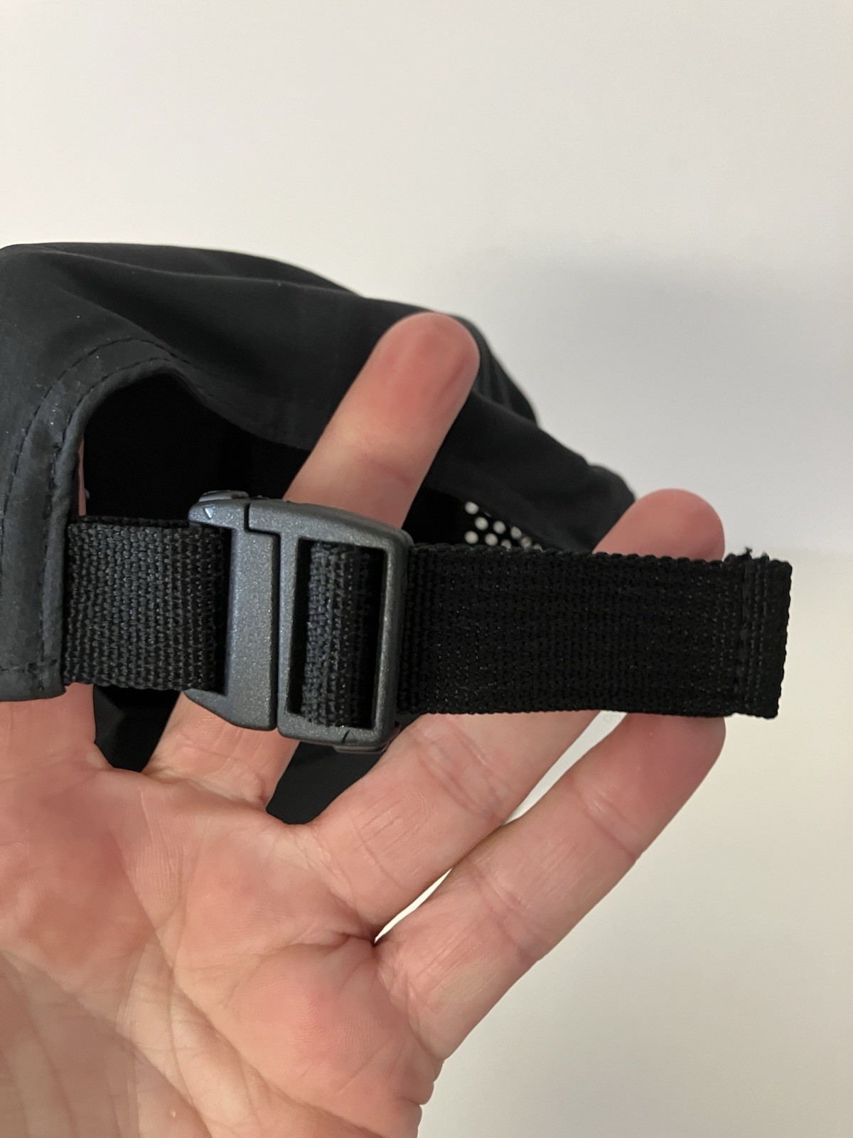 On Running Lightweight Performance Cap Hat Mesh A… - image 6