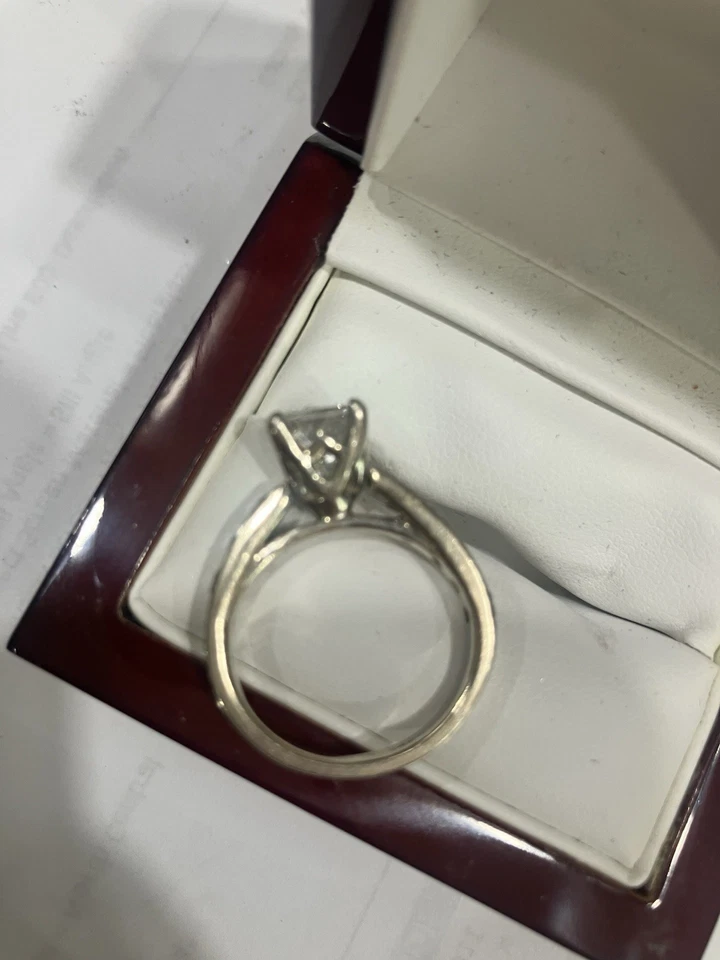 1.5ct Princess Cut Gold Engagement Ring 7.5 - Image 3 of 4