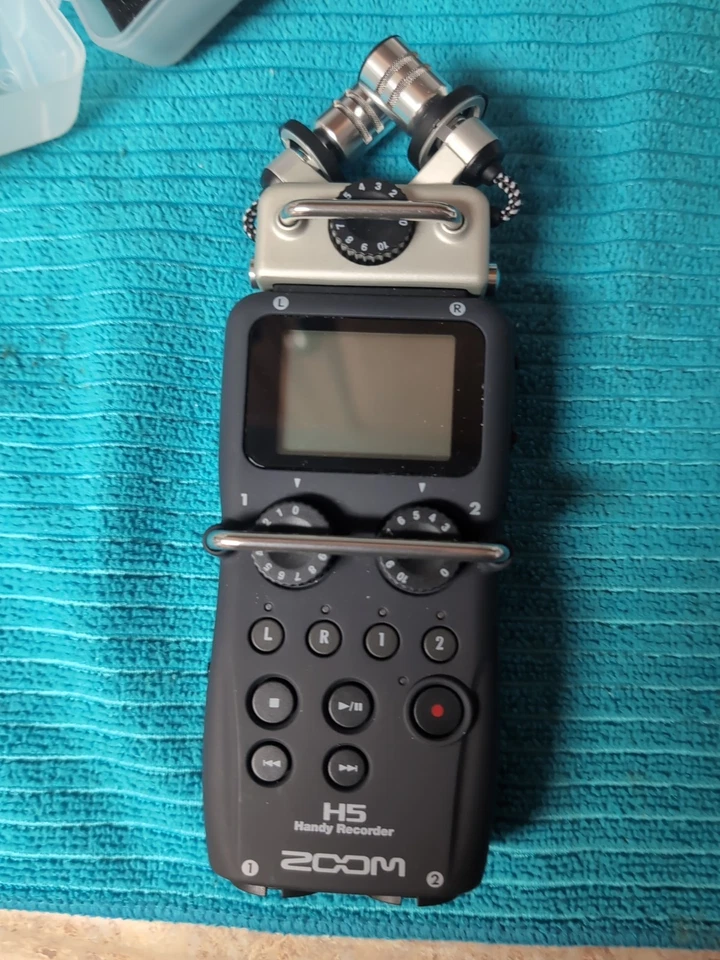 Zoom H5 Handy Recorder – New Open Box, Portable 4-Track Recorder & USB Interface - Image 3 of 4