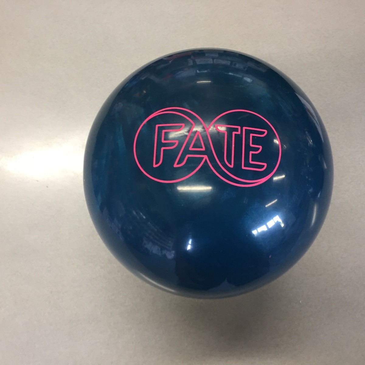 Storm Fate 1st QUALITY bowling ball 14 LB. new ball in the Storm Fate 1st QUALITY bowling ball 14 LB. new ball in the