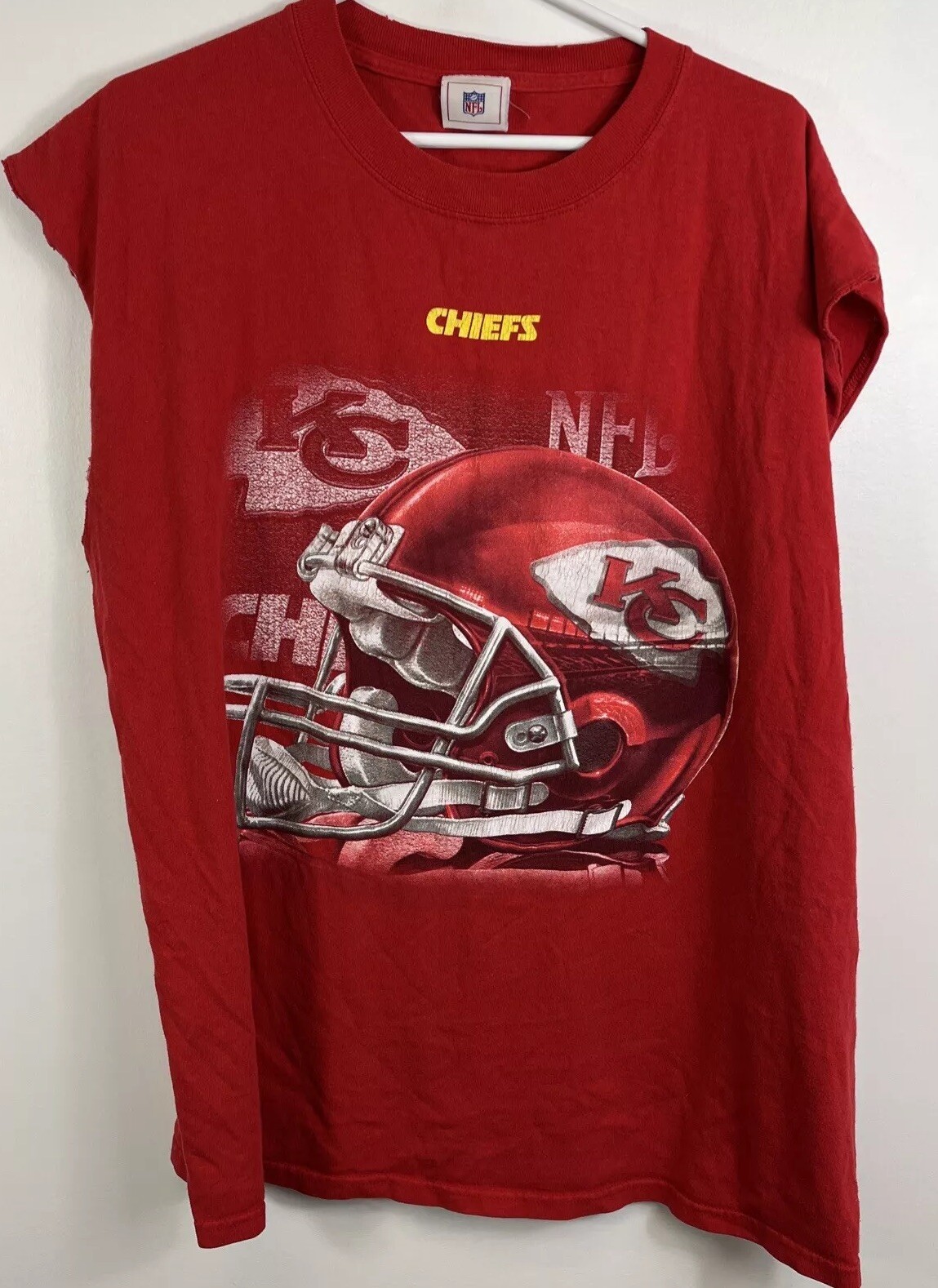 Vtg Kansas City Chiefs Sleeveless Tshirt Red NFL Football Big helmet  Logo XL