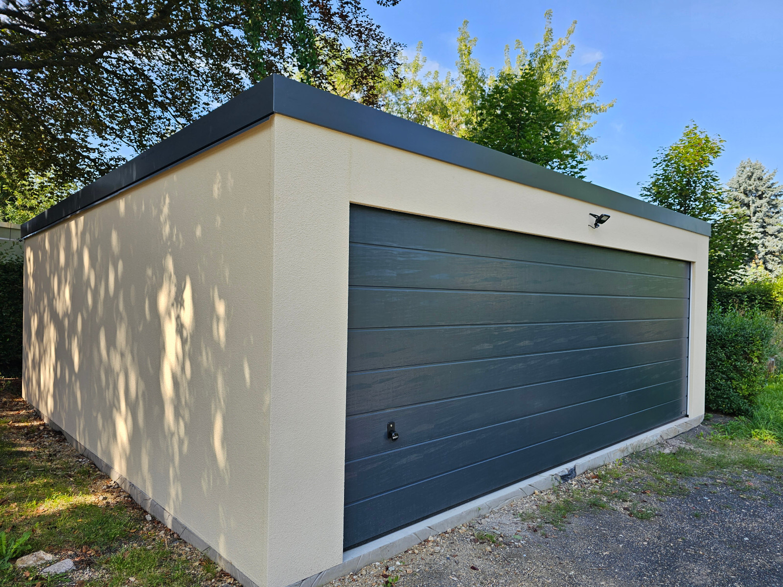 Garage 6,25x L 6,05m x H 2,65 m Garagen fertiggarage 1a.de Sektionaltor M-Sicke