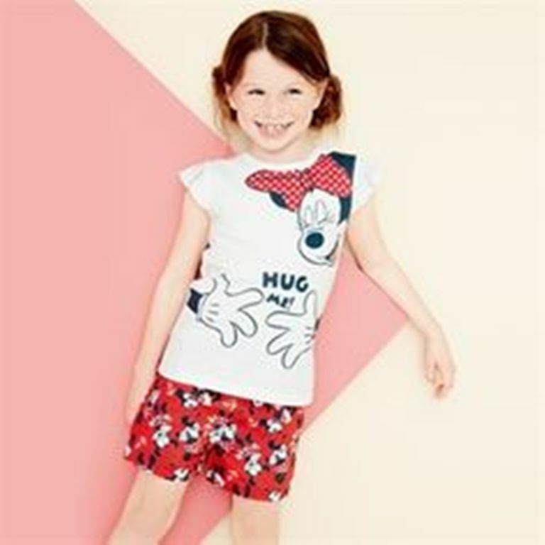 Avon Disney Girls Hug Me Minnie Mouse white red shorts Pyjamas Age