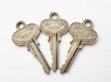 3 Antique RUSSWIN Keys 803564 Russell & Erwin Mfg Co Decorative Scroll SAME CUT