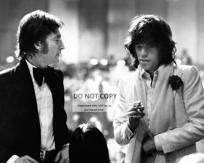 JOHN LENNON & MICK JAGGER TWO ROCK MUSIC LEGENDS - 8X10 PUBLICITY PHOTO (AZ-142)