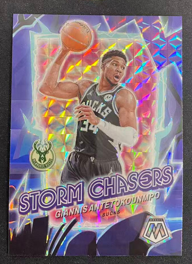 Giannis Antetokounmpo 2023-24 Panini Mosaic SP Storm Chasers Bucks #12