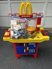 VTG MCDONALD'S DRIVE THRU KITCHEN PLAYSET w/Accessories