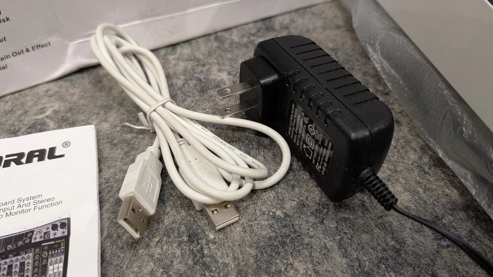 Riworal 6 Channel Audio Interface Sound Board Mixing Console 16-Bit UX06-BT - Image 4 of 4