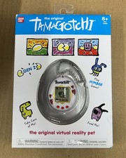 NEW IN BOX - Original Tamagotchi - Japanese Logo Electronic Pet white w/ hearts