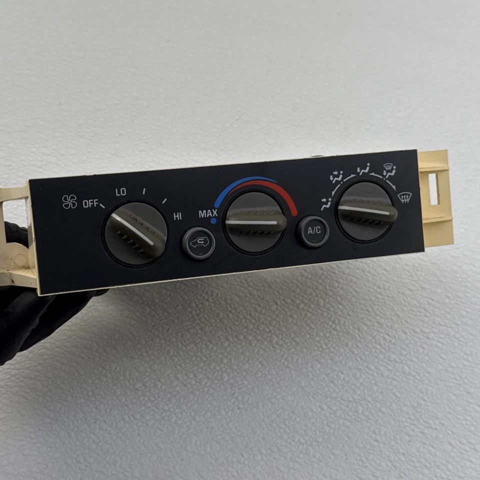 1995 Chevrolet Silverado Sierra Tahoe Suburban A/C Climate Control Unit 95 ONLY - Image 3 of 4