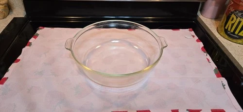 Vintage PYREX Bowl Round Mixing Serving 1 0" W/Handles Made in U.S.A. B30