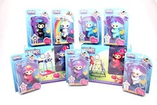 Fingerlings Lot Of 10, 8 Monkeys, Gigi and Kingsley The Sloth and 2 Play Sets
