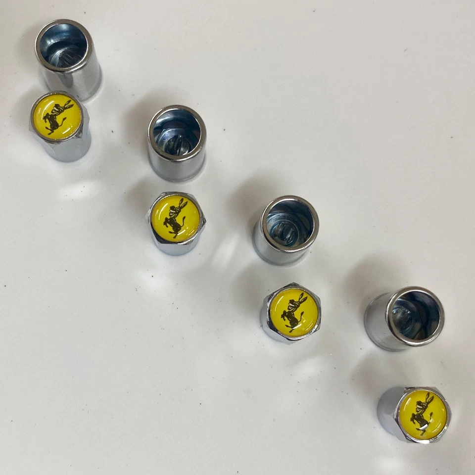 VOLVO Ferrari estilo burro riendo tapas de vástago de válvula y mangas cromadas Foto 2 de 4