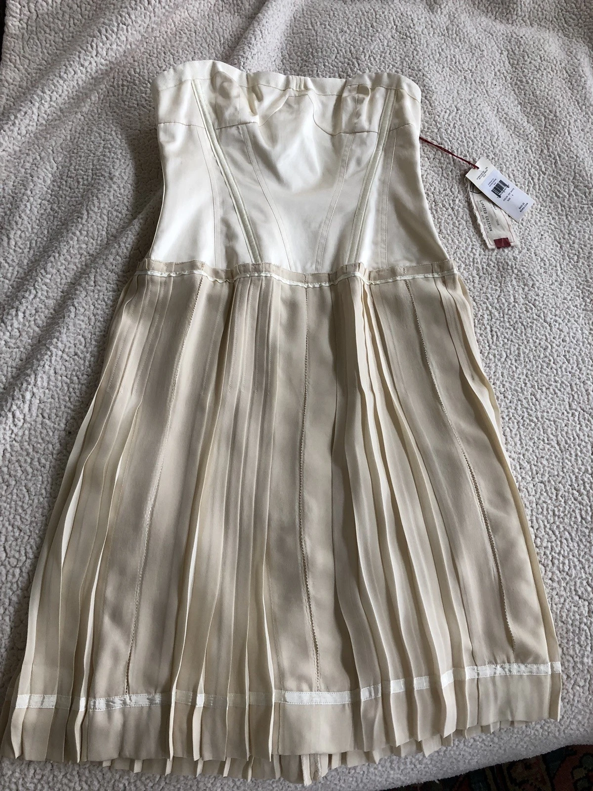 OFF WHITE Abito bustier bianco nuovo con etichette BCBG Max Azaria edizione speciale