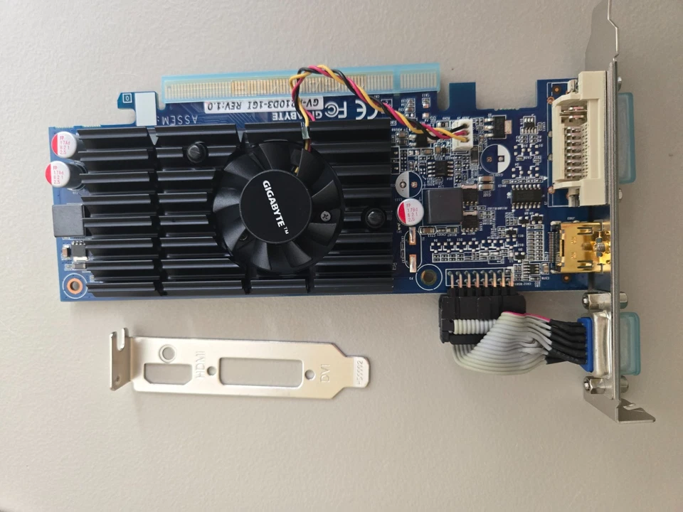 Gigabyte NVIDIA GeForce 210 (GV-N210SL-1GI) 1GB / 1GB (max) DDR3 SDRAM PCI... - Image 3 of 4