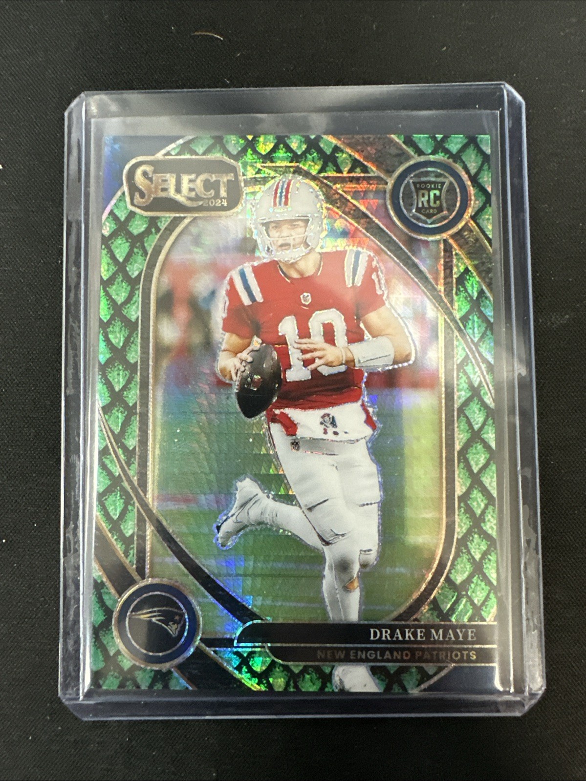 2024 Panini Select - Club Level Drake Maye #218 Dragon Scale Prizm 49/81 (RC)